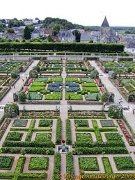 Jardin Potager De La Renaissance Castle Of Villandry Renaissance Gardens Castle Garden Vegetable Garden Design