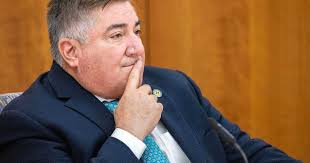 Muñoz calls for fiscal prudence after state agencies submit big budget  requests