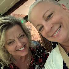 My kitten doesn't know how to meow, only bark... 🐱😅