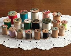 There are a million and one uses for empty wood spools and we are sure you can come up with a lot of great ideas. Antique Wooden Thread Spools Value 20 Recycle Projects
