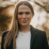 Alexandra Holm Email & Phone Number