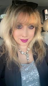 Alyson Houston's Instagram, Twitter & Facebook