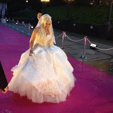 Erlebe noch einmal einige highlights der romantischen vermählungszeremonie von daniela katzenberger und lucas cordalis. Transhu Daniela Katzenberger Lucas Cordalis Hochzeit