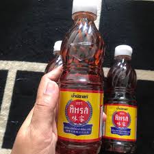 Sos ikan adalah cecair berwarna kuning gelap yang diekstrak daripada pemeraman ikan dengan garam laut. Sos Ikan Thai Fish Sauce By Tiparos Kicap Sos Ikan Thailand Shopee Malaysia