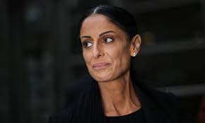 Nicole Blank's Instagram, Twitter & Facebook