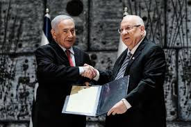 Israel se dispone a dar carpetazo a la era netanyahu. Israeli President Asks Netanyahu To Head Next Government Aw