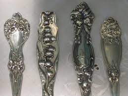 Wm rogers starlight pattern silverplate flatware set 100 pieces with box. Antique Flatware Patterns Lovetoknow