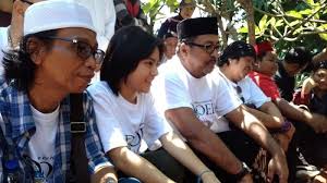 Rubby karno (kakak), tino karno (kakak), santi karno (kakak), suti karno (adik), nurli seperti itulah biodata rano karno, artis senior yang hingga sekarang masih tetap eksis di dunia. Rano Karno Ungkap Sosok Almarhum Basuki Yang Sebenarnya Bangka Pos