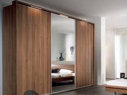 Spieglein, spieglein an dem schrank, wer ist der schönste kleiderschrank? Kleiderschrank Mit Schiebeturen Originelle Vorschlage Fur Ihr Zuhause