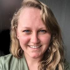 Flocking starlings evade predators with 'confusion effect'