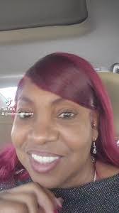 Roslyn Davis's Instagram, Twitter & Facebook