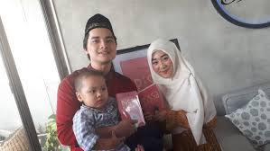 Larissa chou sendiri diketahui merupakan seorang mualaf keturunan tionghoa. Sebelum Menikah Larissa Chou Sangat Membenci Alvin Faiz Tabloidbintang Com