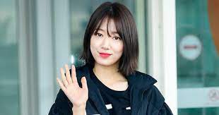 This page is all about park shin hye Park Shin Hye Has Been Departing To Paris Commended With More Short Hair