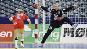 4h er en landsdækkende almennyttig forening for børn, unge og voksne på landet og i byen, med interesse for natur, dyr, haver og madlavning. Katrine Lunde