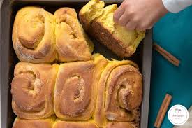 Brioche Au Potiron Et A La Cannelle Moelleuse Et Parfumee Sab N Pepper Recette Recette Recette Facile Potiron