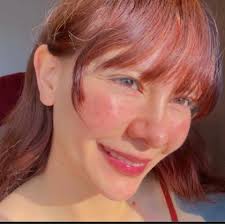 ojalá un día nos encontremos para mirarte con asco de frente