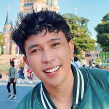 Dex Vargas's Instagram, Twitter & Facebook