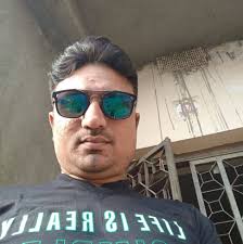 Wasifu kwa Paresh Parmar