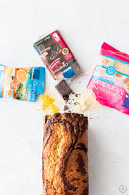 Hier finden sie viele anleitungen, malvorlagen und ideen zum gemeinsamen basteln im familienkreis. Karotten Orangen Kuchen Mit Schoko Wirbel Oster Backzauber Mit Edeka Werbung Backbube