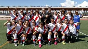 Entradas sobre rayo vallecano femenino escritas por beatriz ramón iglesias, pablo garcía instantes antes de afrontar su duelo copero frente al elche, la plantilla del rayo vallecano ha sacado. El Rayo Vallecano Infantil Femenino A Hace Historia Al Ganar Una Liga De Chicos Marcatv