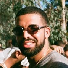 Layla Bond (@LaylaBond)