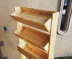 Hallo bro, salam sejahtera, di vidio kali ini saya membuat rak sudut ya bro,, dengan bahan bekas kayu palet #raksudut #raksudutkamarmandi #raksudutdarikayu. Ide 18 Buat Rak Piring Dari Kayu Palet