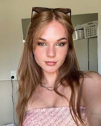 Ella Telford's Instagram, Twitter & Facebook