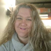 Lori Roop's Instagram, Twitter & Facebook