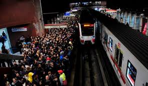 When the latest phase of modernization to metro de santiago has been completed in 2026, the city that it serves will be just 16 years from celebrating its 500th birthday. 55 Tiene Entre 18 Y 30 Anos Metro De Santiago Registra Aumento De Casos De Suicidio En La Red