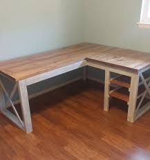 Als material wählten wir für den tisch diesmal eine leimholzplatte aus birkenholz. 47 Schreibtisch Aus Holz Handmade Diy Die Ihr Zuhause Fabelhaft Aussehen Wird Desk Furnit My Blog Schreibtisch Holz Holztisch Schreibtisch Selber Bauen