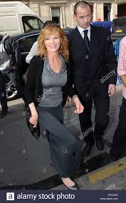 Après avoir notamment animé l'émission tout est possible sur tf1 de 1993 à 1997, il se spécialise dans la couverture de l'actualité des médias. Morandini Stockfotos Und Bilder Kaufen Alamy