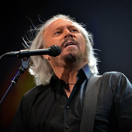 'I don't like being on my own': Last Bee Gee Barry Gibb on missing his brothers as he prepares Glastonbury tribute - Irish Mirror