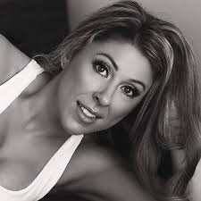 Be the best version of yourself you can be, no explanation necessary. Be  proud💗 Be strong 💪🏻 Be yourself #womenempowerment #love #strength