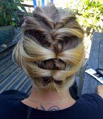 Find Your Dream Diy Wedding Hair With How To Hair Girl Offbeat Bride Diy Wedding Hair Hair Styles Diy Hairstyles