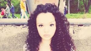 Amanda, prima victima a unei furtuni, sufera si acum! In urma cu 10 ani,  micuta a fost lovita in cap de acoprisul unei cladiri luat de vijelie! A  fost de doua ori