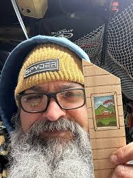 Ellie Harbin's Instagram, Twitter & Facebook