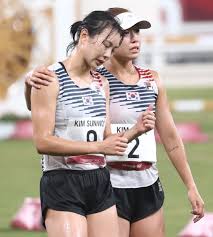 김세희, 女근대5종 2위 달리다 11위로 아쉬운 마감 한국 여자 근대 5종의 김세희26와 김선우25가 각각 11위, 17위로 대회를 마쳤다. Wckrns4or1t77m