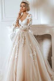 Wedding Hair Styles For Medium Hair Length Wedding Hair Style Girl Curls For Wedding Hair In 2020 Ball Gown Wedding Dress Disney Wedding Dresses Ball Gowns Wedding