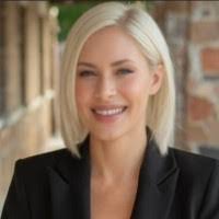 Rebecca Badgett's Instagram, Twitter & Facebook