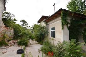 Construiti cu noi casa si veti avea sculptura din jurul ferestrelor inclusa in pretul de baza. Pe Cap Ocean Grad Celsius PlantÄƒ De CasÄƒ De Vanzare In Apropierea Mea Stdeclanspenshurst Org