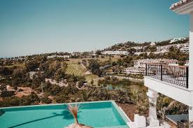 Born in mora, olsson delér started his career as a ski racer but at age 16 he switched his race skis for twin tips and quit ski racing, beginning his meteoric rise to international acclaim. Before After House Update Janni Deler