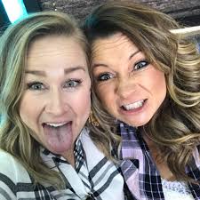 Lisa Carrozzi and Ryan Bones' Wedding Website