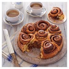 Ce Matin Notre Brioche Roulee Au Nutella Est Encore Meilleure Puisqu Elle A Le Gout De Vacances Depart Au Ski Dans Une Heure Mat In 2020 Desserts Food Breakfast