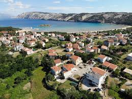 Гостиницы на любой вкус и бюджет, с рейтингами, описаниями, отзывами и фотографиями. Apartmani Kuret Lopar Croatia Booking Com