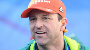 Dem deutschen trainer von huddersfield town fehlt nach einem dramatischen spiel nur noch ein sieg bis zur premier league. Skisprung Trainer Schuster Ich Bin Mit Mir Im Reinen Archiv