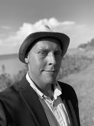 Dan Hilliard: books, biography, latest update