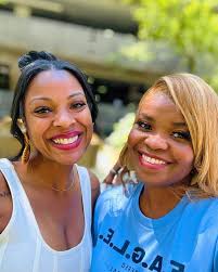 Thank you so much @mogul_maker for being my guest speaker today! Such a  sweet and genuine person! This Queen is a real boss! She retired at 35 to  become a full time