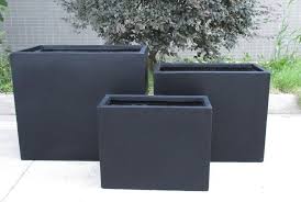These tall outdoor planters are very easy to build and the materials only cost $20. Raised Narrow Contemporary Light Concrete Black Trough Planter H50 5 L60 W30 Cm 91 Ltrs Cap Buy From 78 99 Idealist Lite