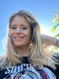 Katie Hamel's Instagram, Twitter & Facebook