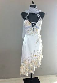 Scopri la linea di abiti da sposa bonprix, creata appositamente per soddisfare le esigenze delle future spose a prezzi convenienti. Abito Cerimonia Elegante Grigio Perla Da Sera Pizzo Etsy